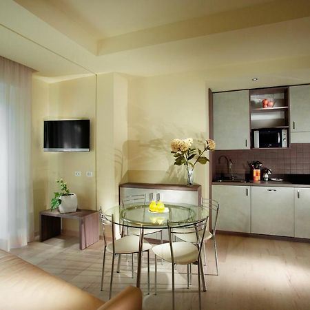 Residence Elisabetta 切塞纳蒂科 外观 照片