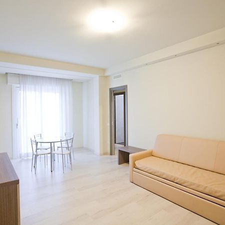 Residence Elisabetta 切塞纳蒂科 外观 照片