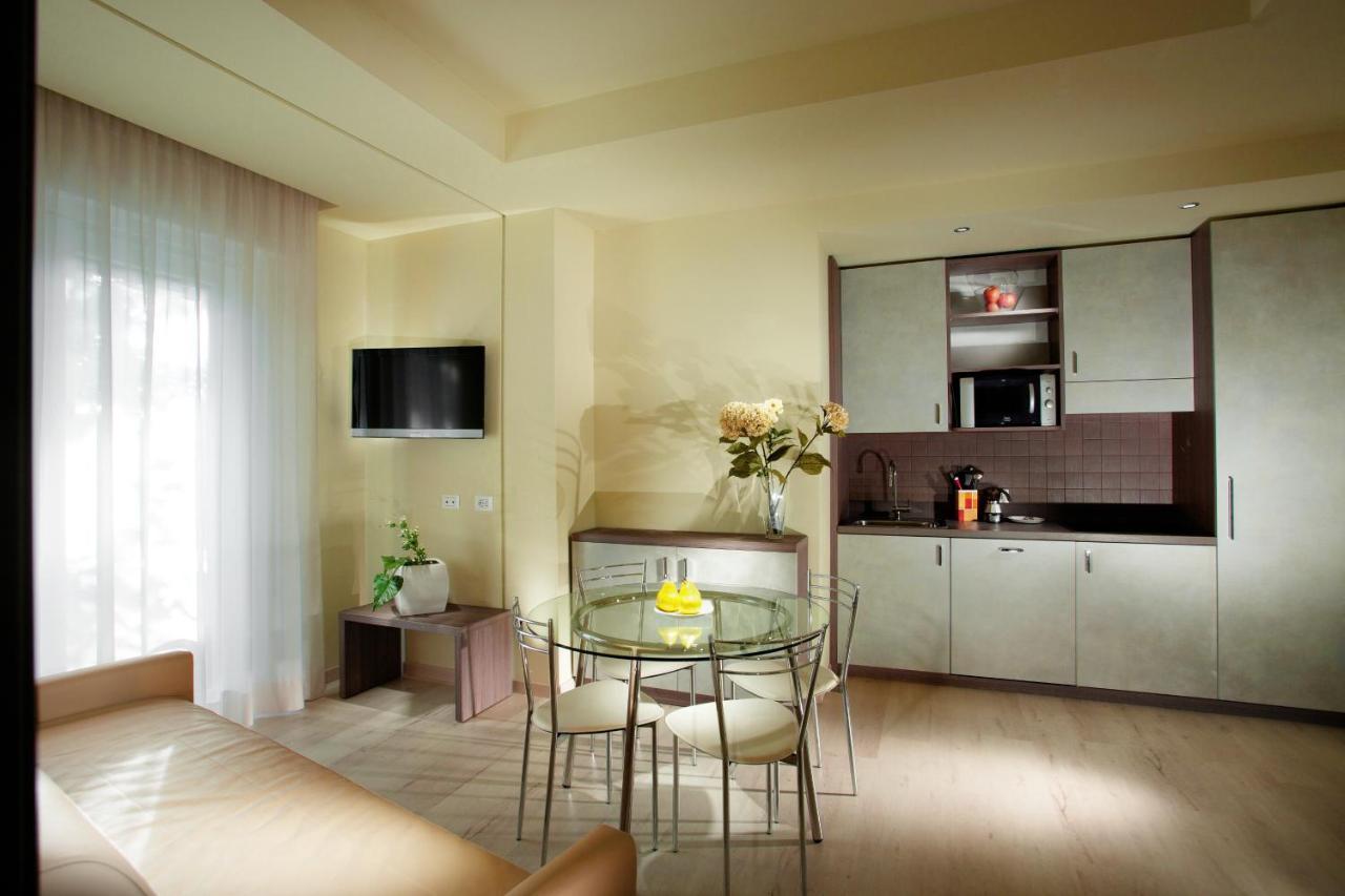 Residence Elisabetta 切塞纳蒂科 外观 照片