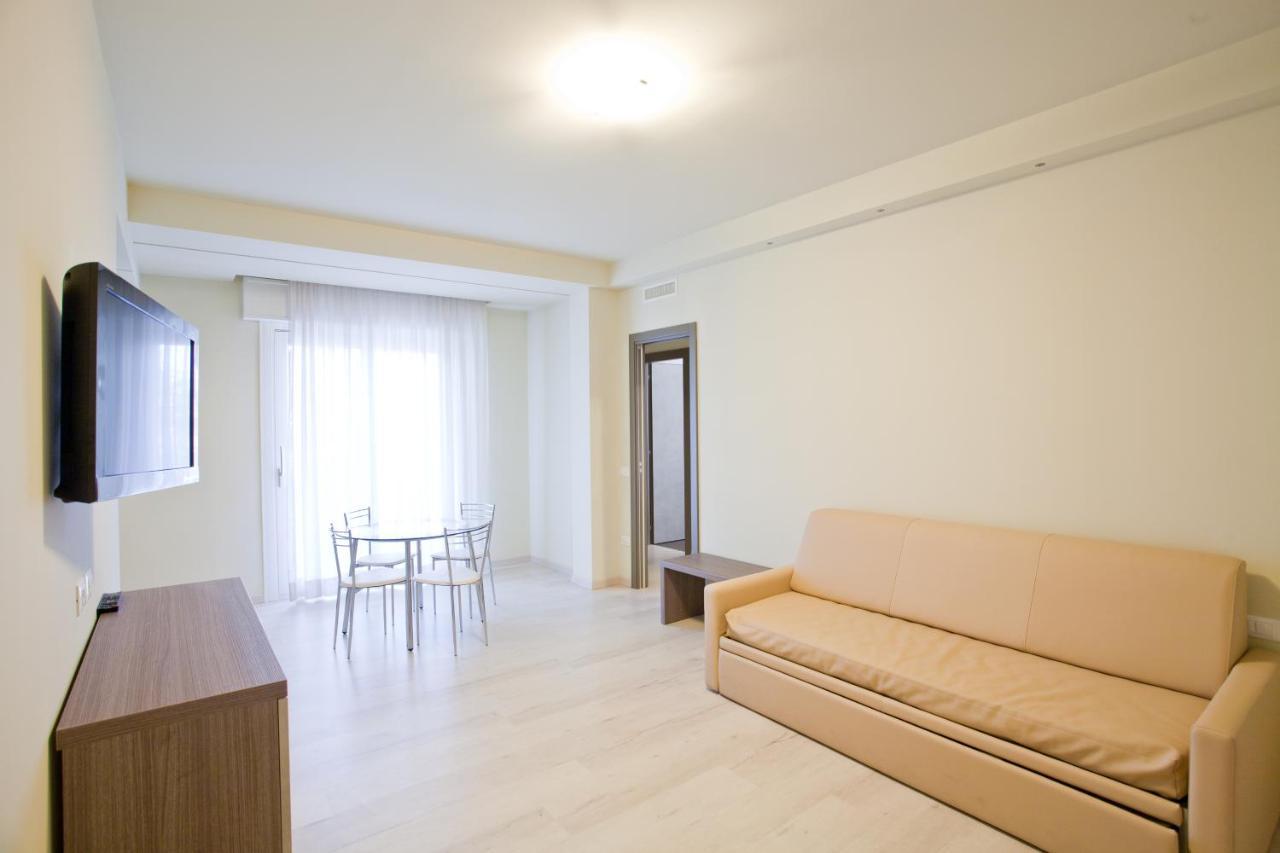 Residence Elisabetta 切塞纳蒂科 外观 照片