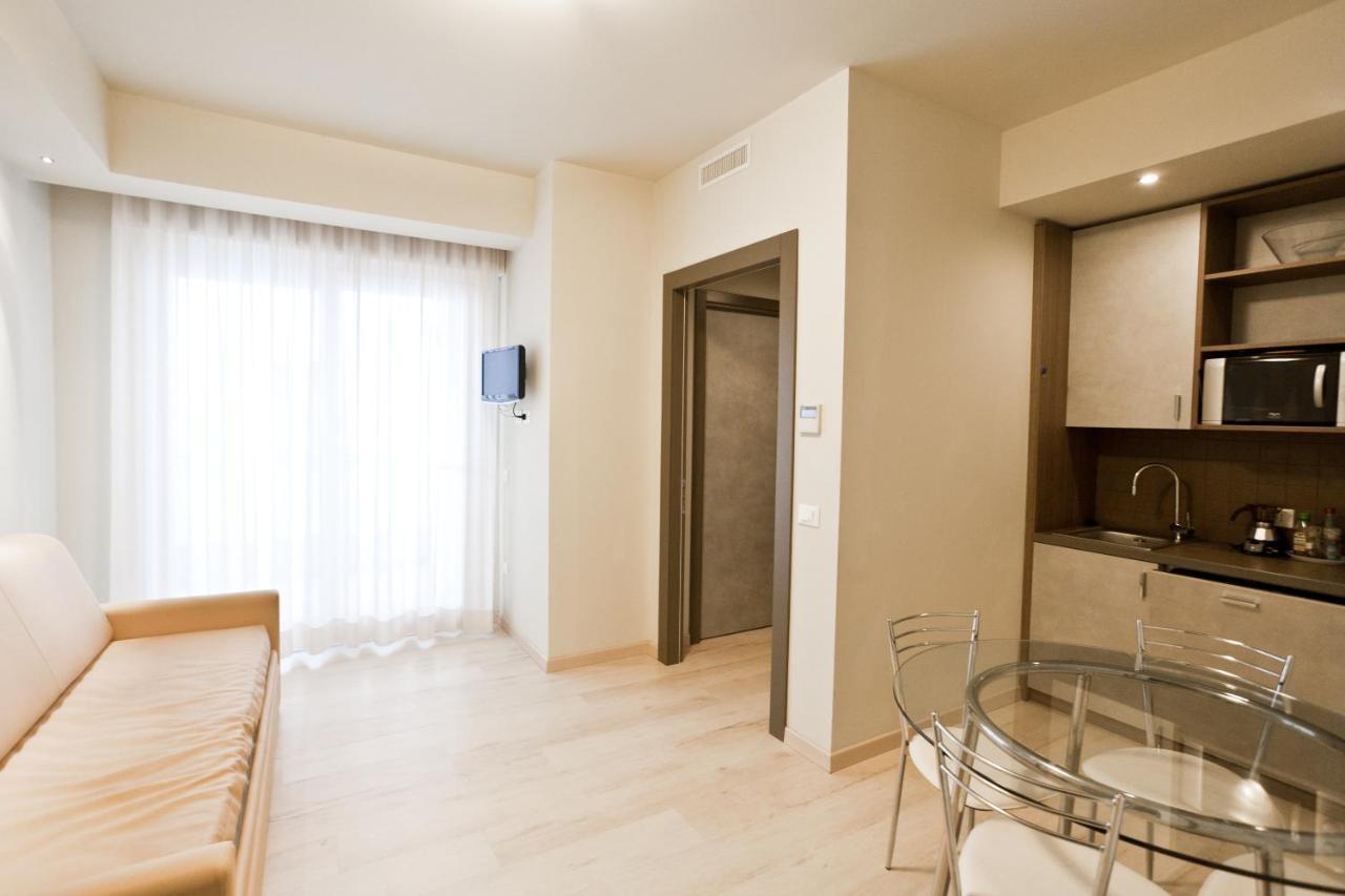 Residence Elisabetta 切塞纳蒂科 外观 照片